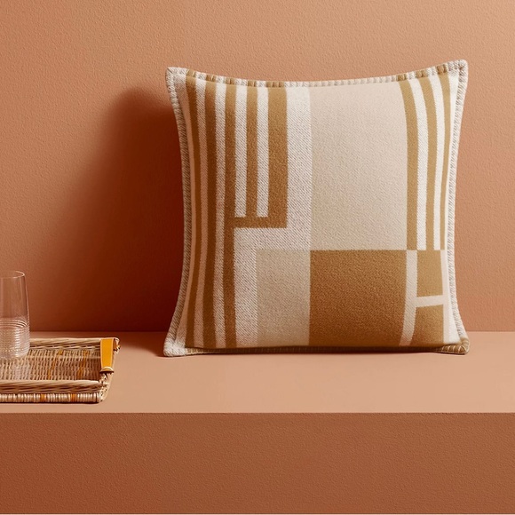 AUTHENTIC Hermes Ithaque Pillow Sold as a PAIR new w dust bags &original receipt - Picture 5 of 13